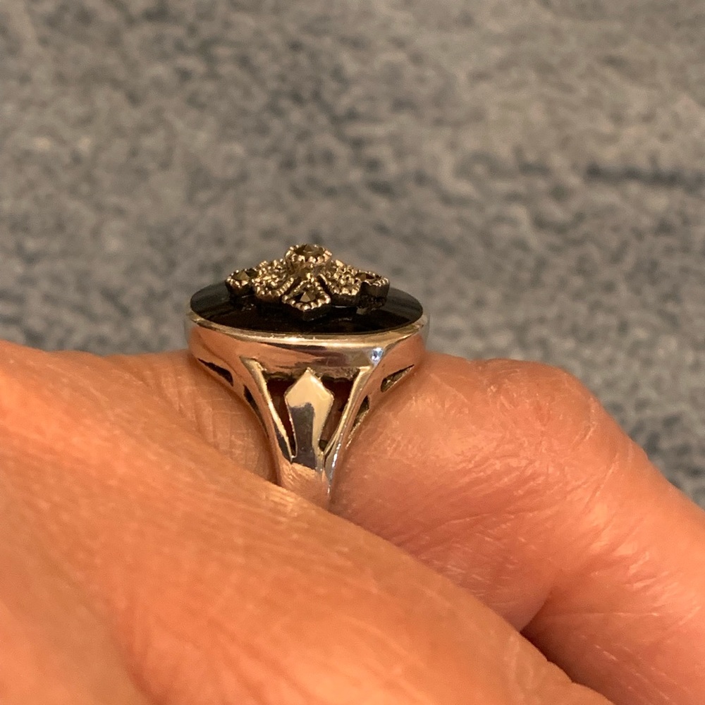 Sterling Silver Black Onyx and Marcasite Ring - Picture 2 of 4